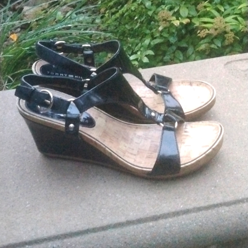 Tommy Hilfiger Savoy women's shoes wedge sandals size 8
